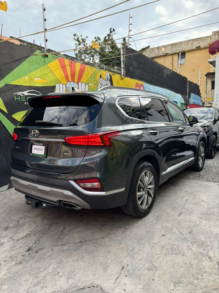 Hyundai Santa Fe Limited 2020