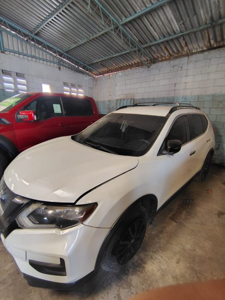 Nissan Rogue Sport S 2017