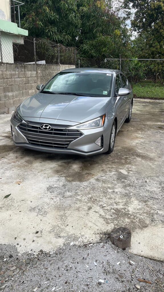 Hyundai Elantra SEL 2020