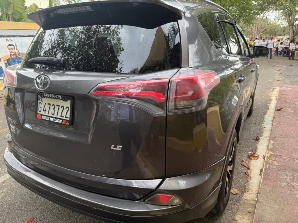 Toyota RAV4 LE 2016