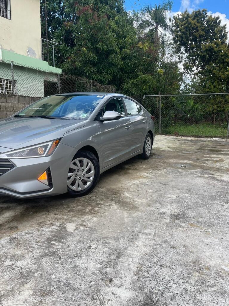 Hyundai Elantra SEL 2020