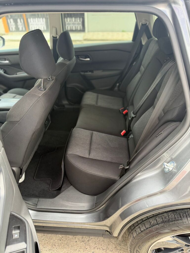 Nissan Rogue Sport S 2024