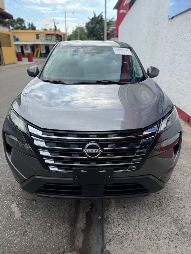 Nissan Rogue Sport S 2024