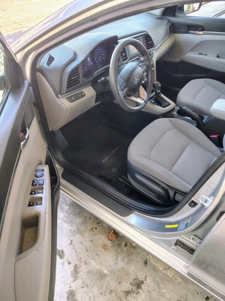 Hyundai Elantra SEL 2020