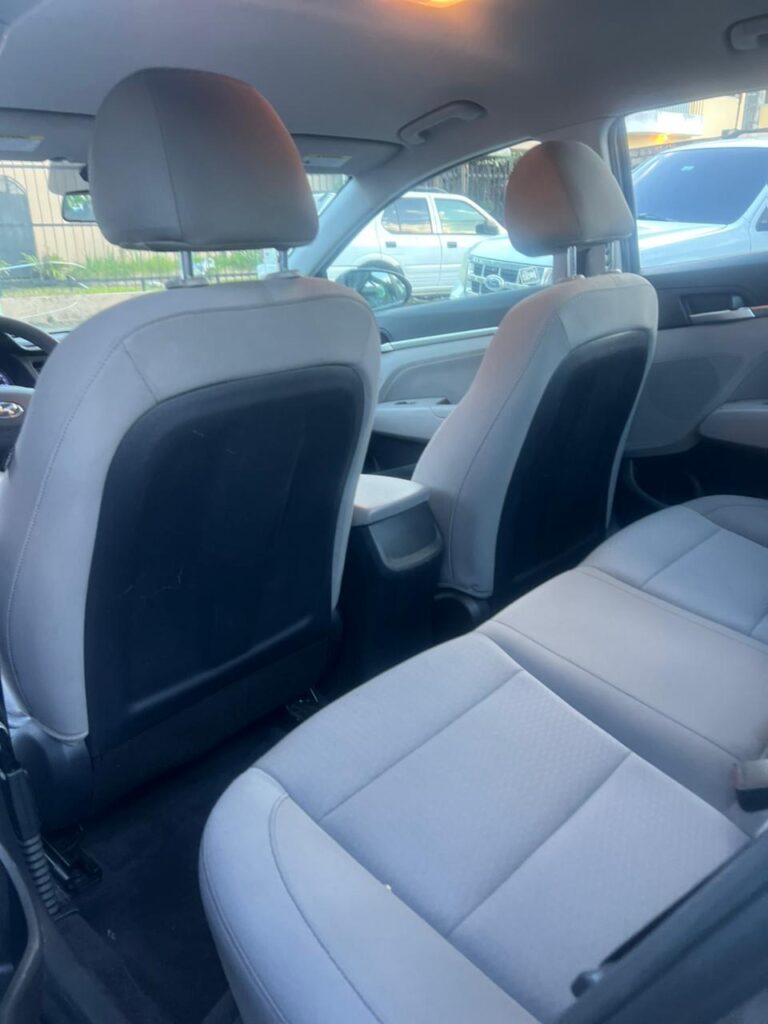 Hyundai Elantra SEL 2020