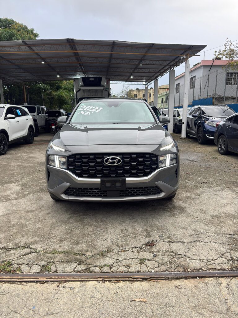 Hyundai Santa Fe SE 2021