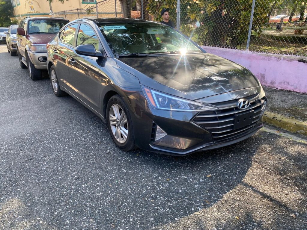 Hyundai Elantra SEL 2020