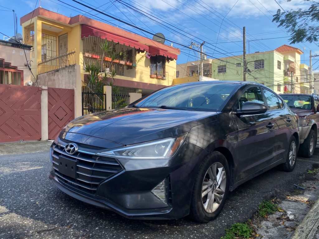 Hyundai Elantra SEL 2020