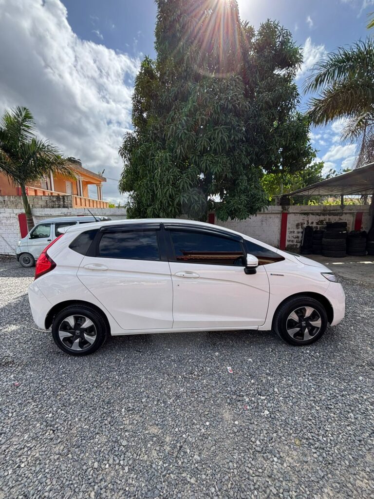 Honda Fit Hybrid 2017