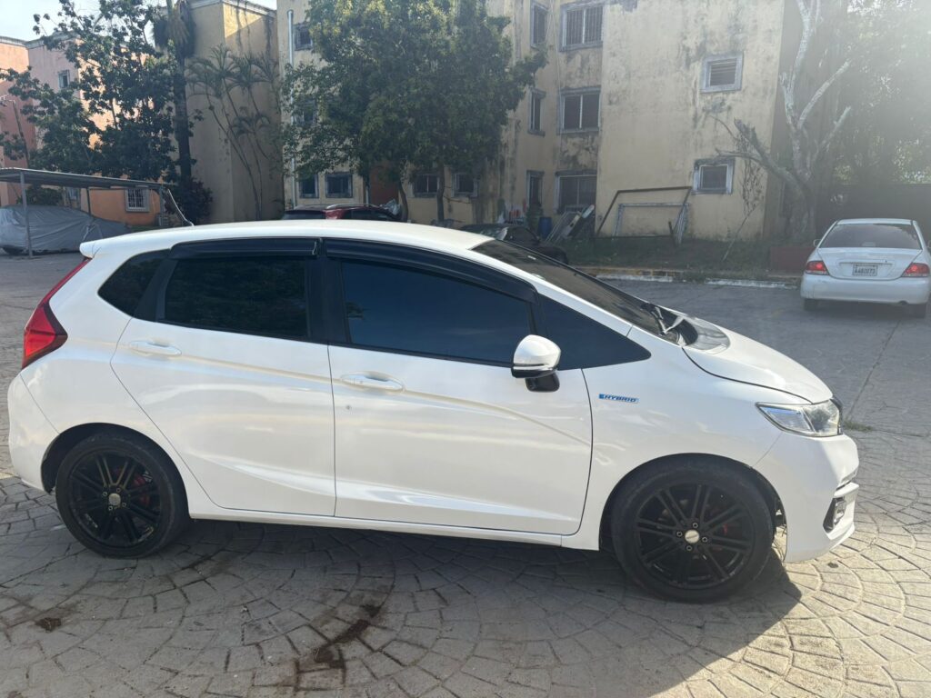 Honda Fit Hybrid 2017