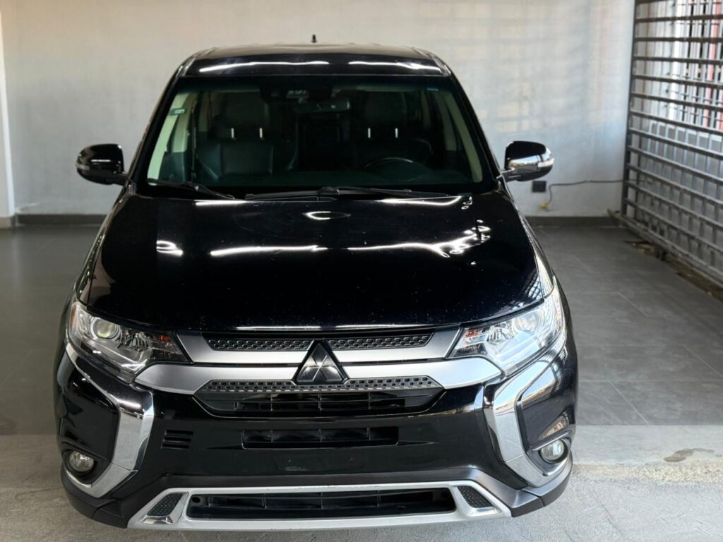 Mitsubishi Outlander SE 2020