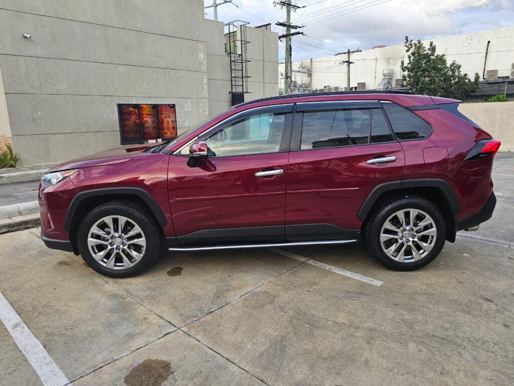Toyota RAV4 XLE 2019