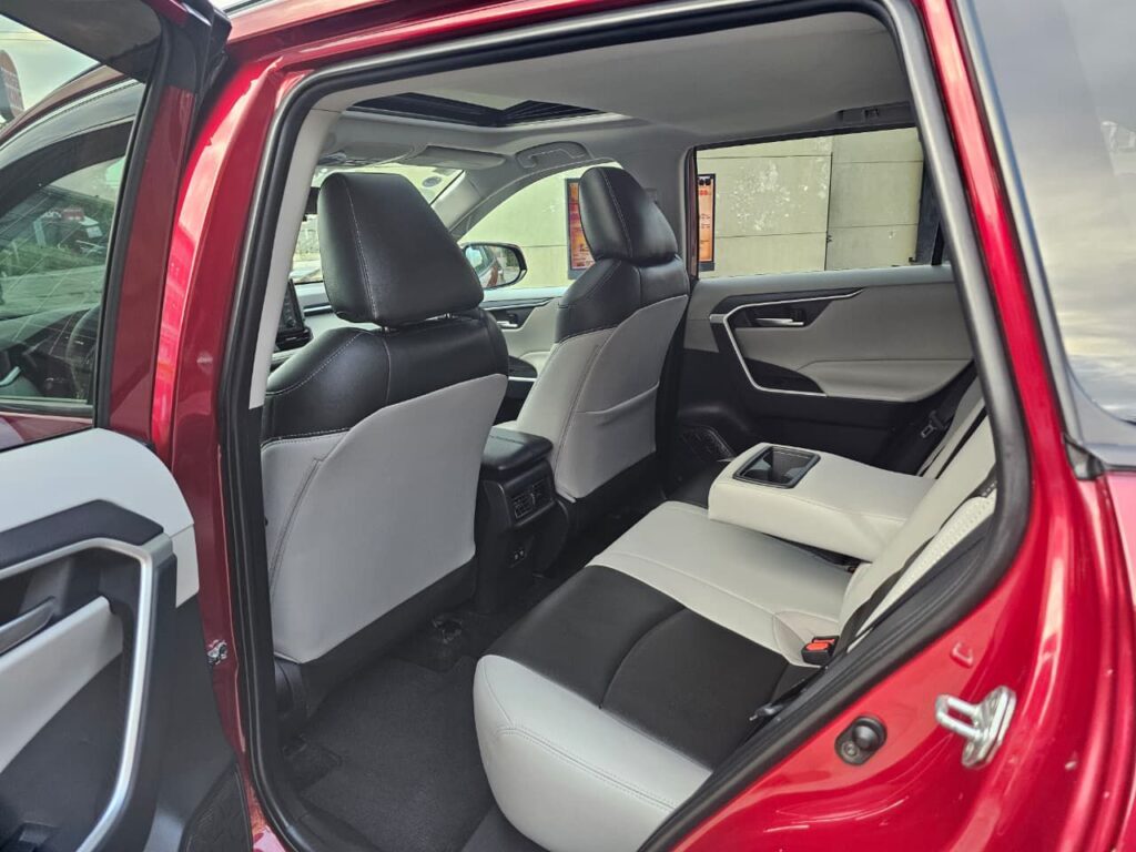 Toyota RAV4 XLE 2019