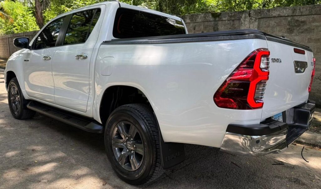 Toyota Hilux SRV 2024
