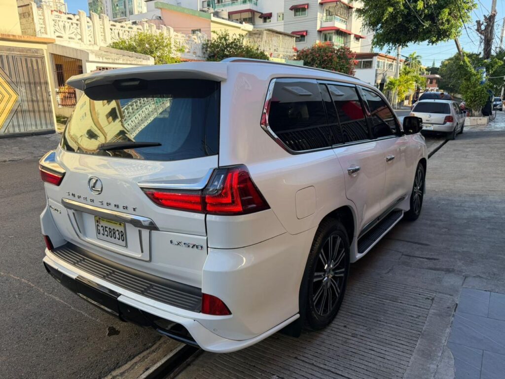 Lexus LX 570 2016