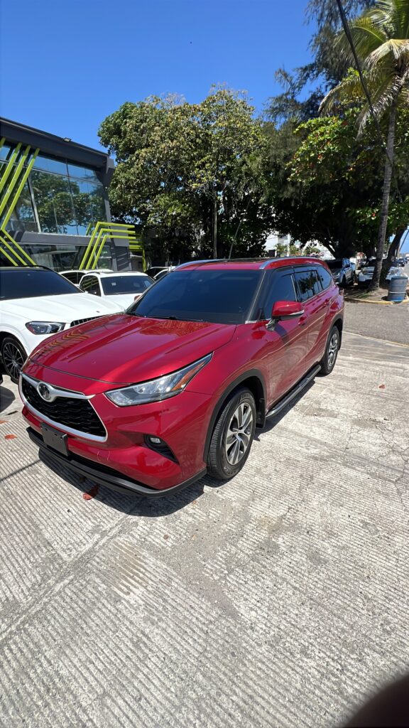 Toyota Highlander XLE 2020