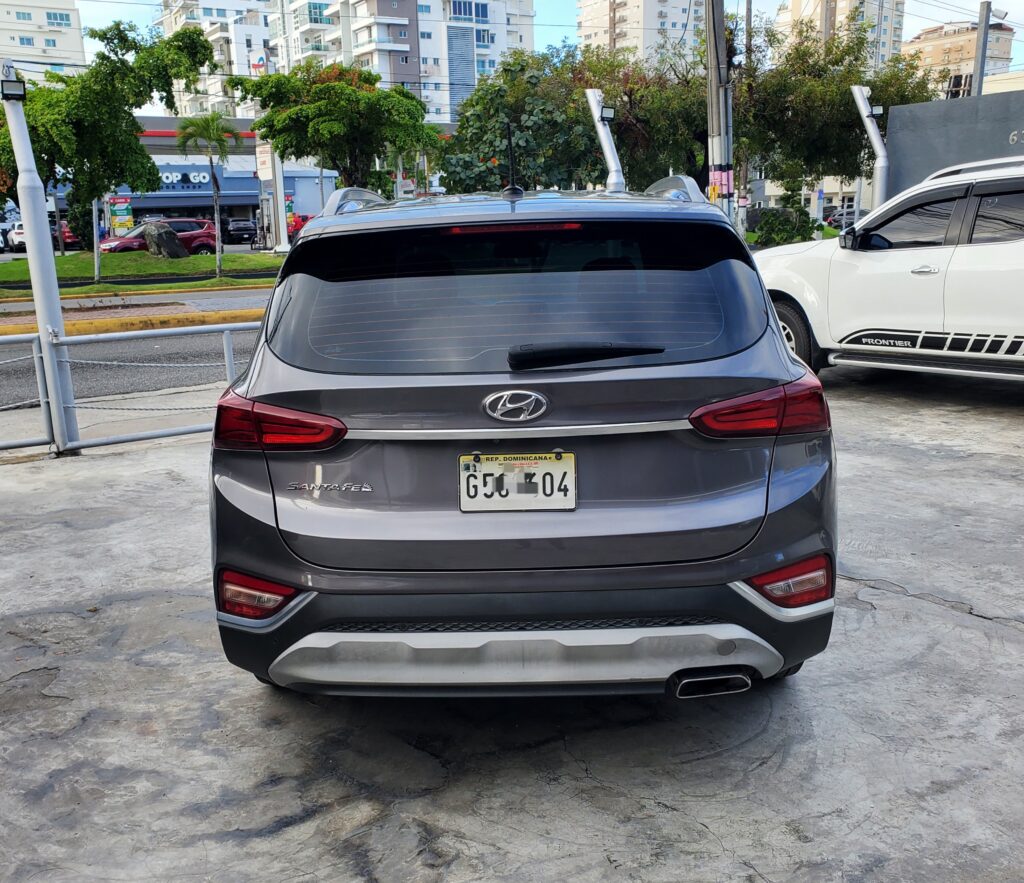 Hyundai Santa Fe SE 2020