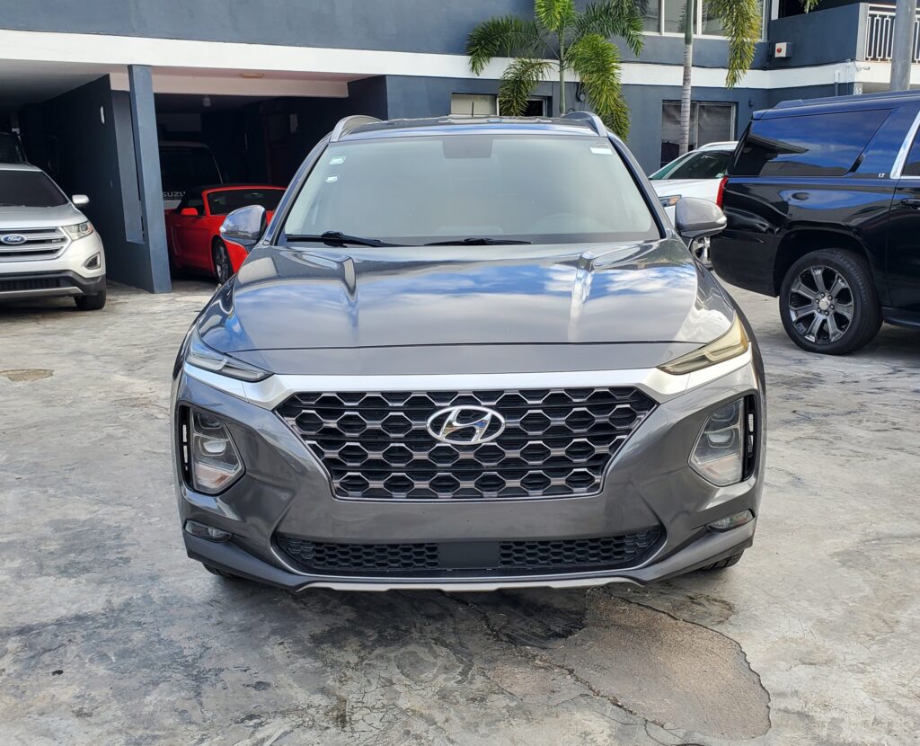 Hyundai Santa Fe SE 2020