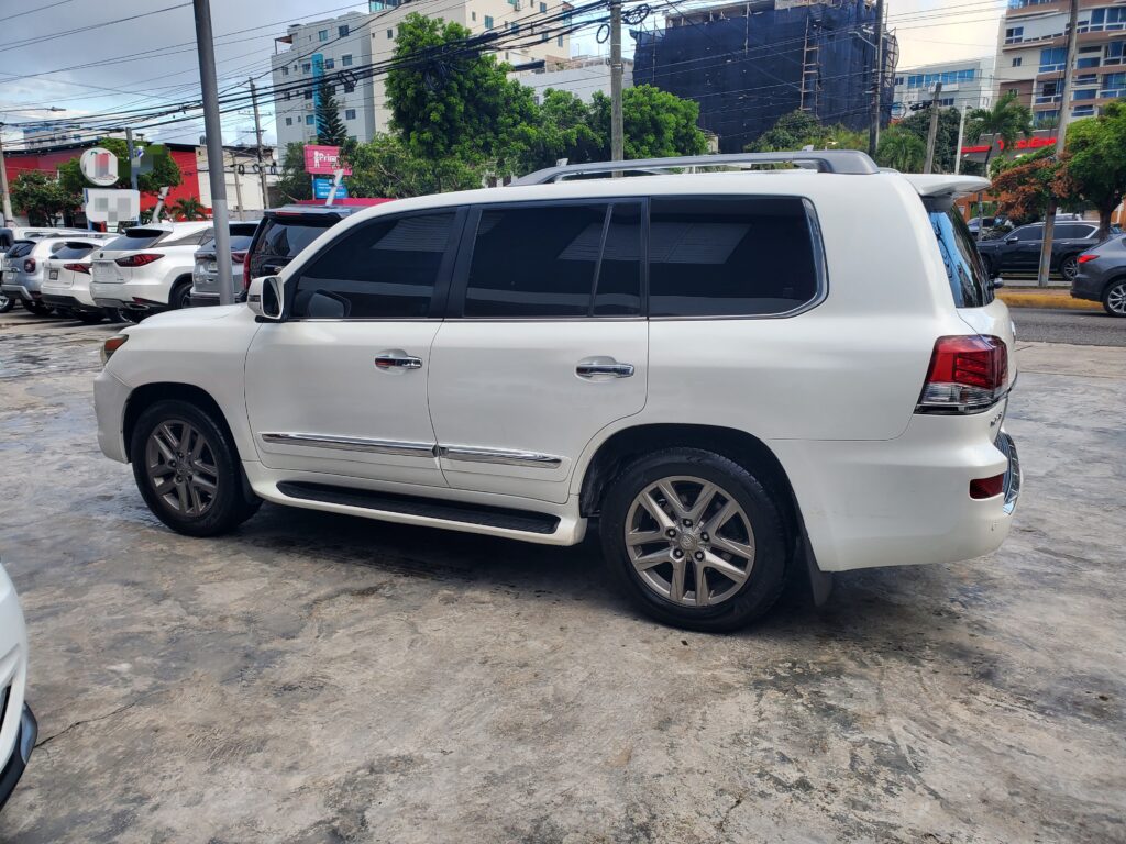 Lexus LX 570 2014