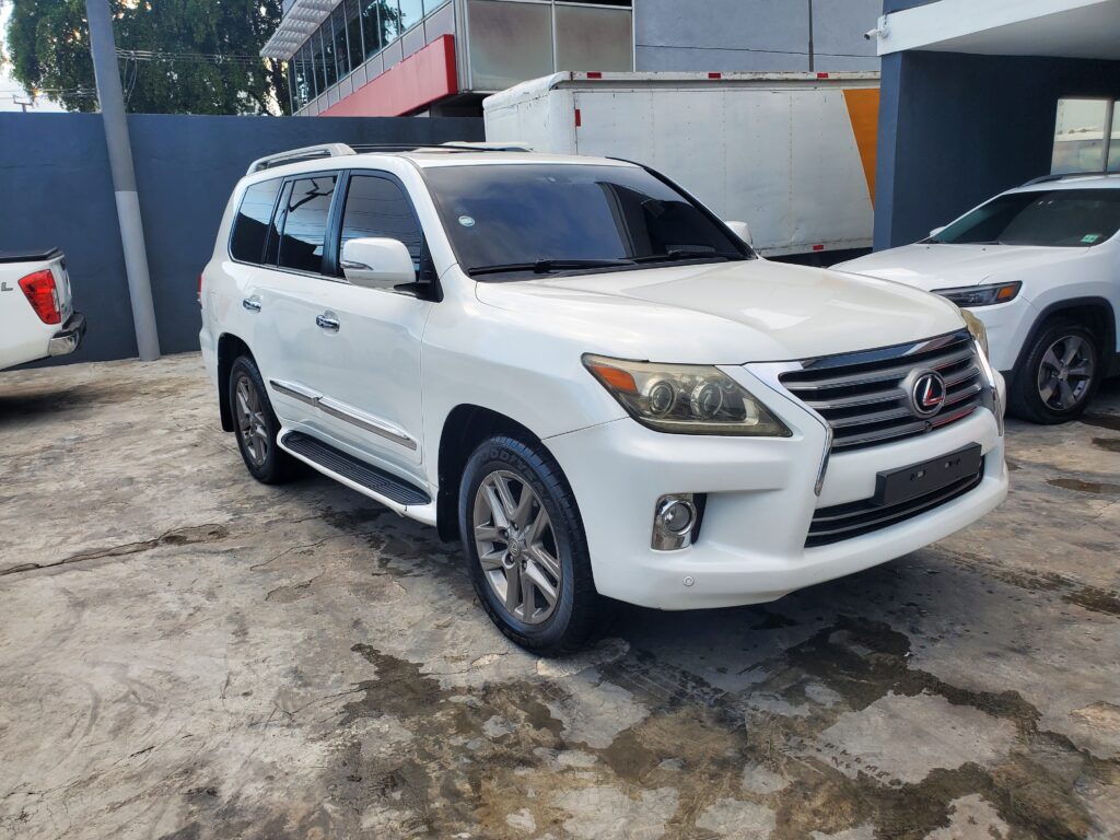 Lexus LX 570 2014