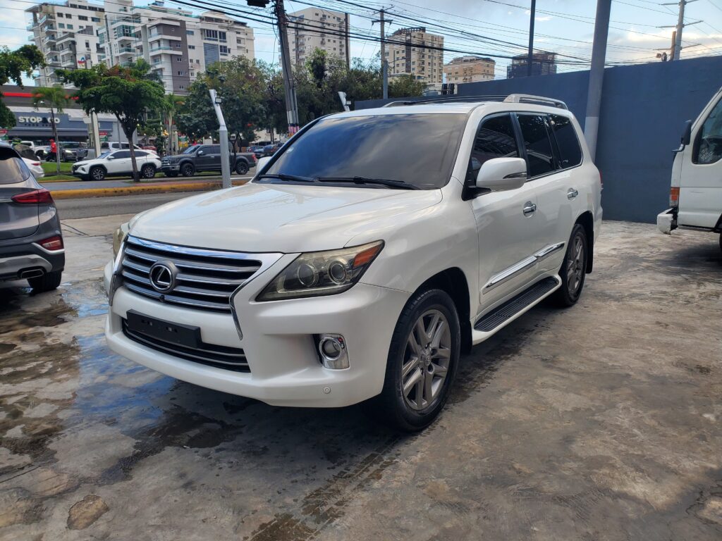 Lexus LX 570 2014