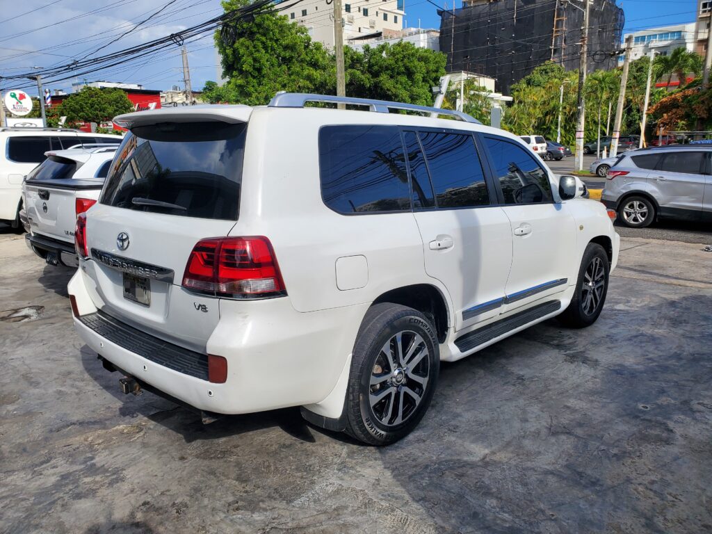 Toyota Land Cruiser VX 2008