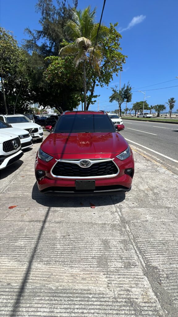 Toyota Highlander XLE 2020