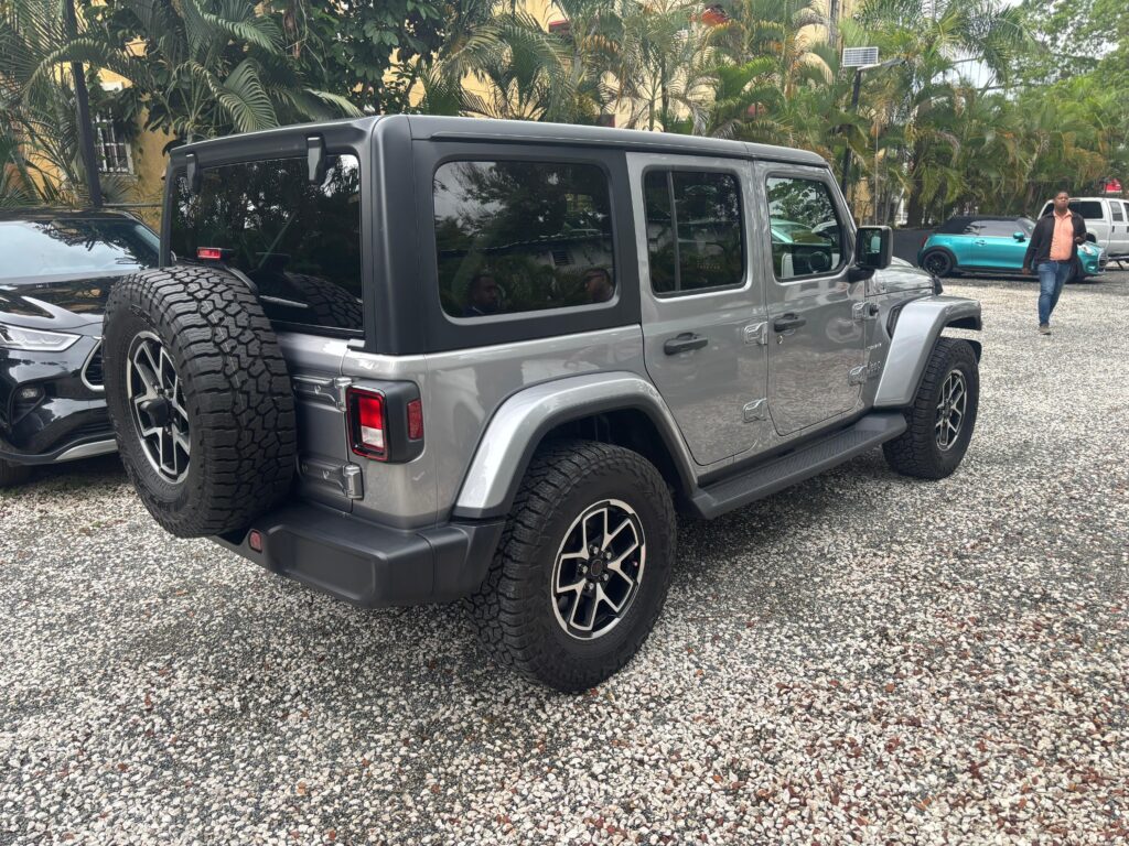 Jeep Wrangler Sahara 2020