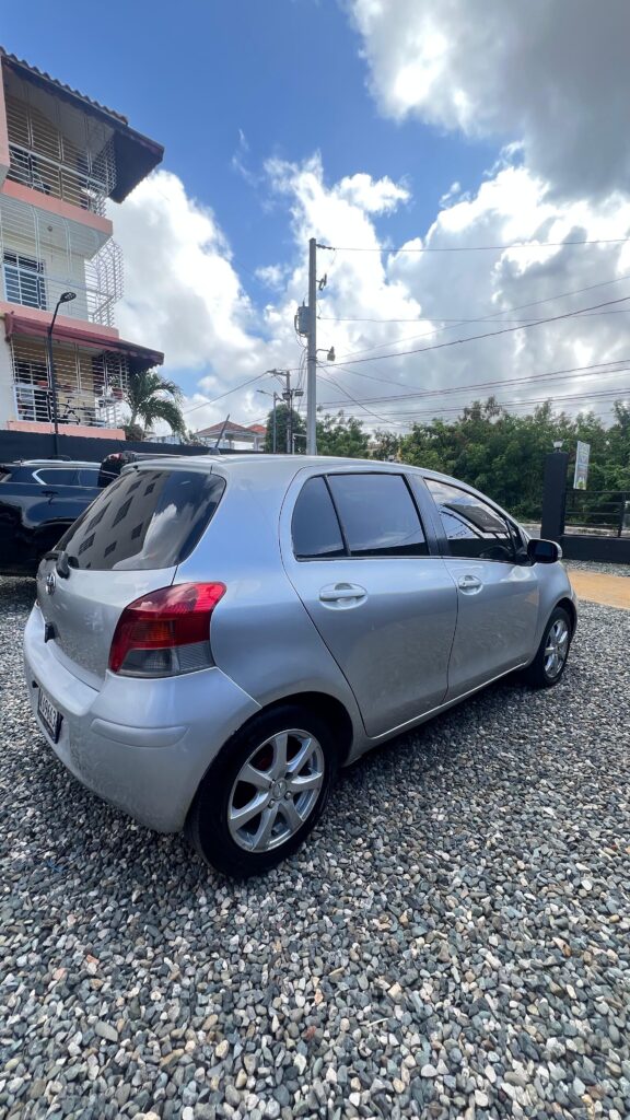 Toyota Vitz 2010