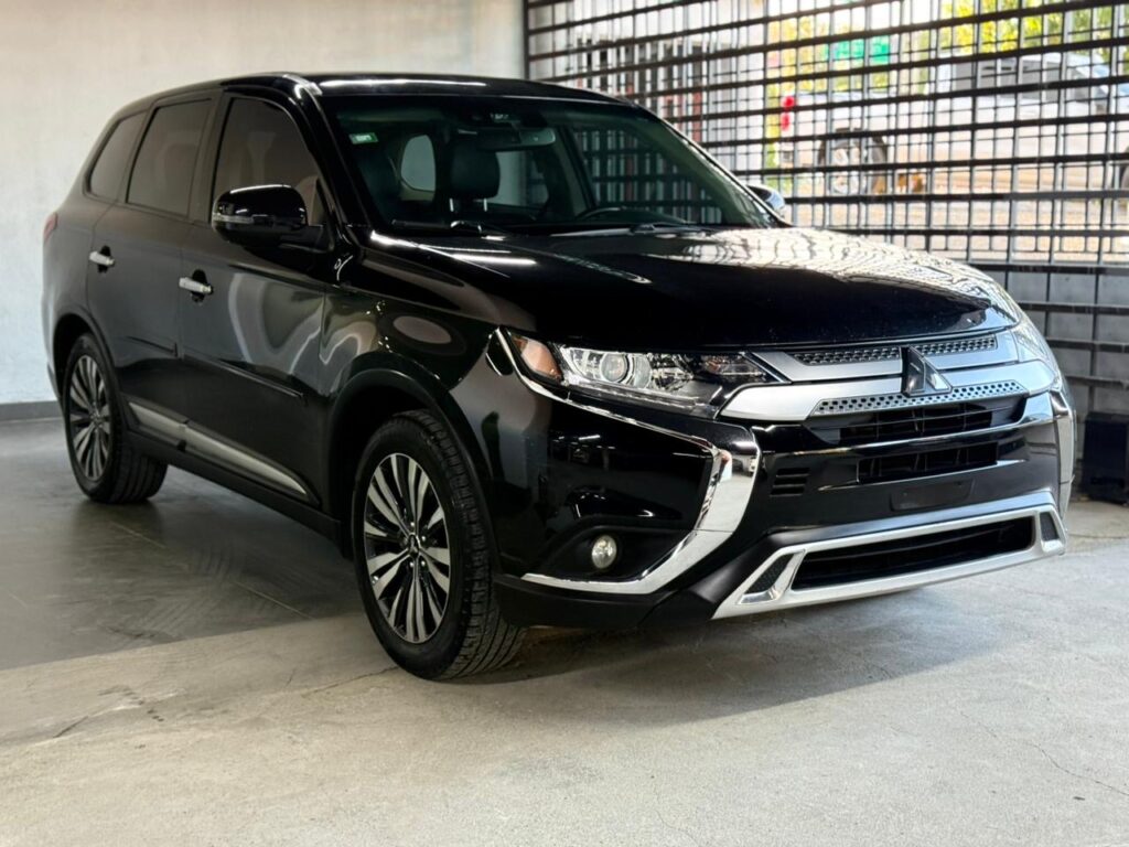 Mitsubishi Outlander SE 2020
