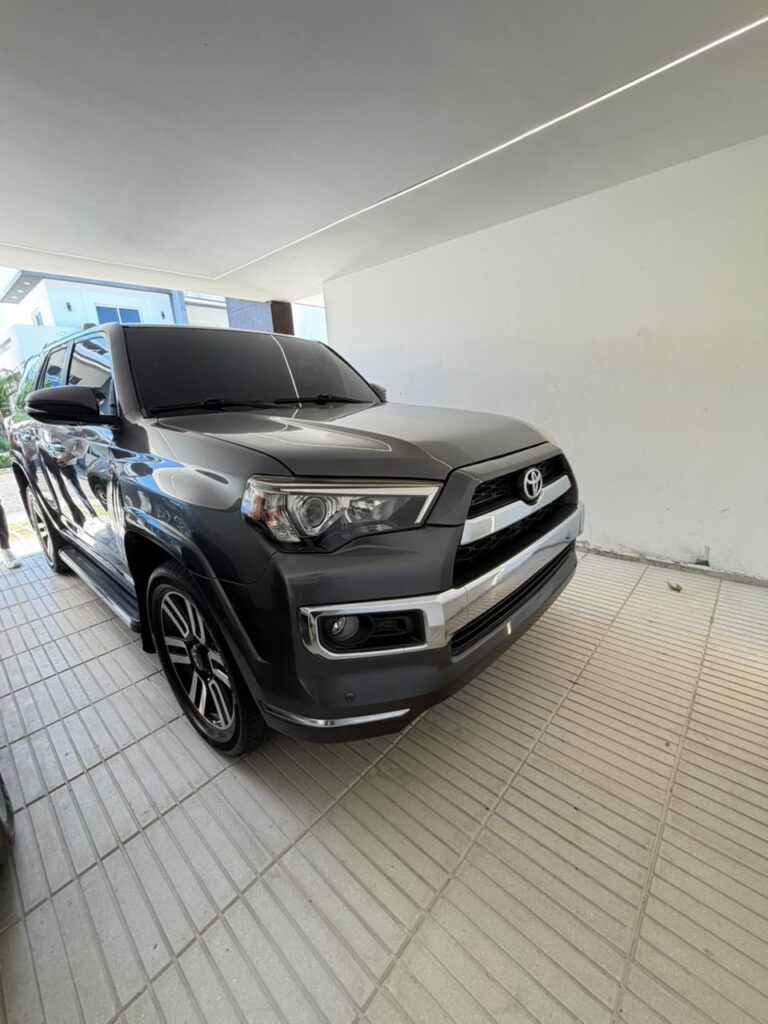 Toyota 4Runner Limited 2014