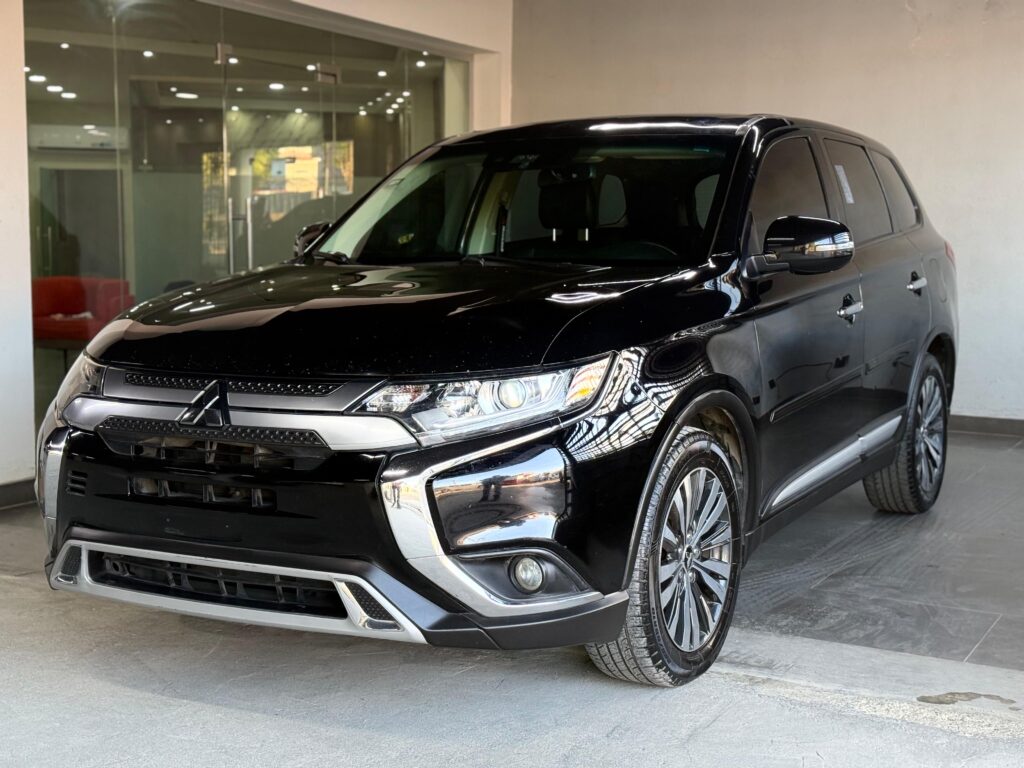 Mitsubishi Outlander SE 2020