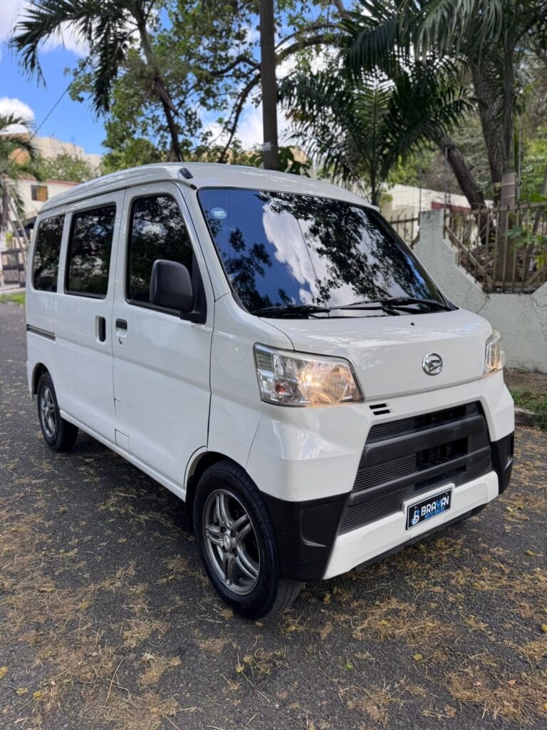 Daihatsu Hijet Cargo 2018