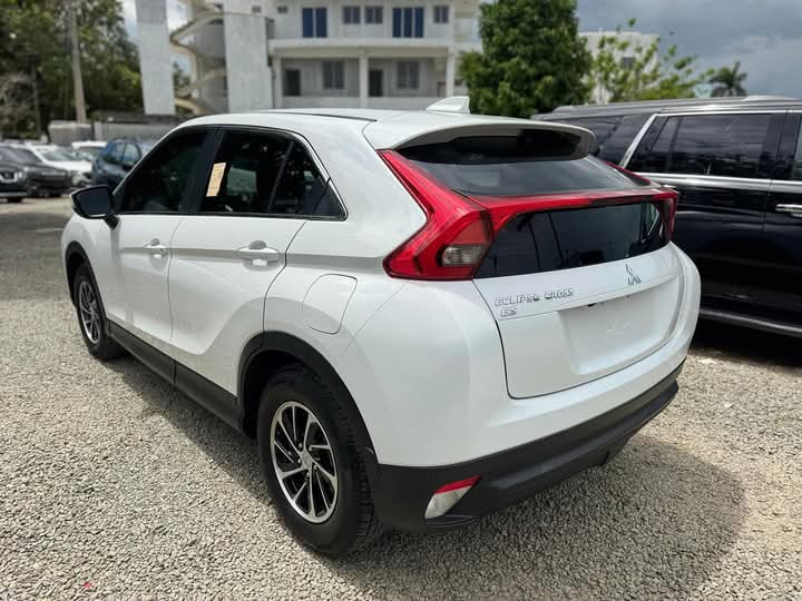 Mitsubishi Eclipse Cross ES 2020