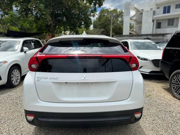 Mitsubishi Eclipse Cross ES 2020