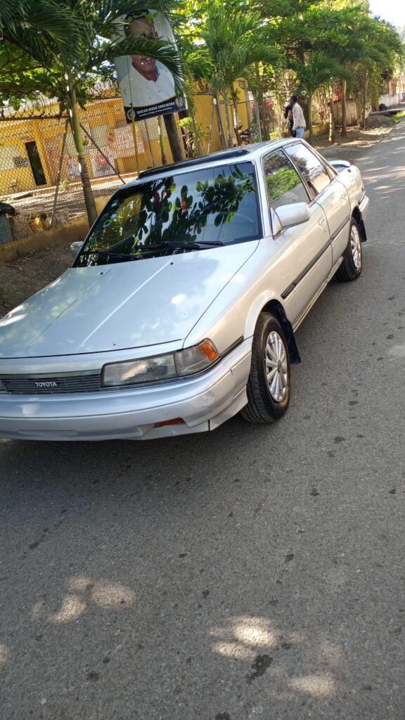 Toyota Camry LE 1987