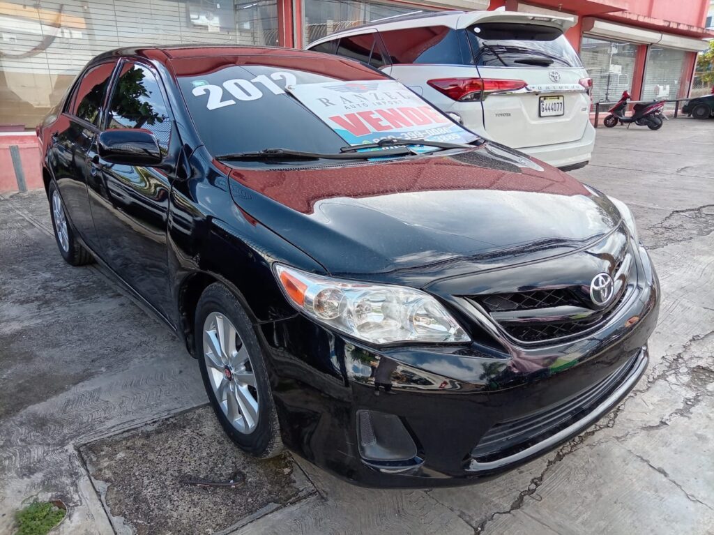 Toyota Corolla LE 2013