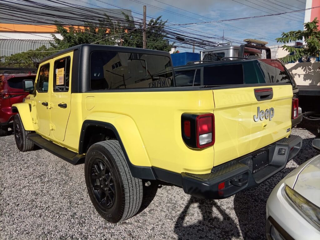 Jeep Gladiator Overland 2023