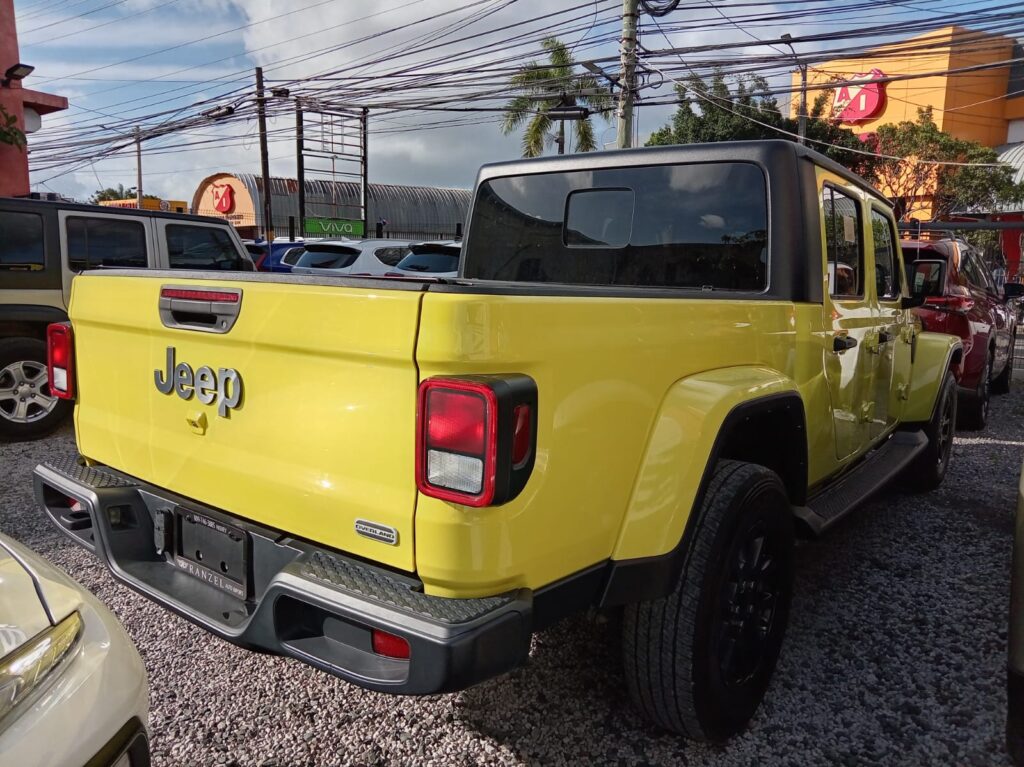 Jeep Gladiator Overland 2023