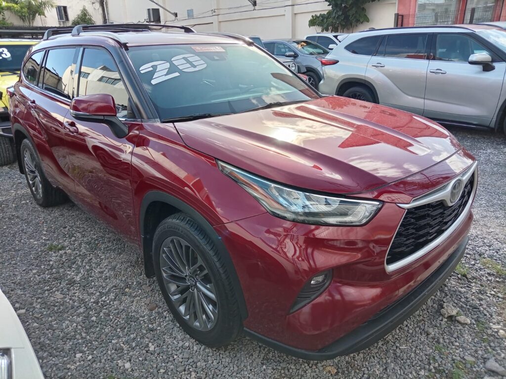 Toyota Highlander LE 2020