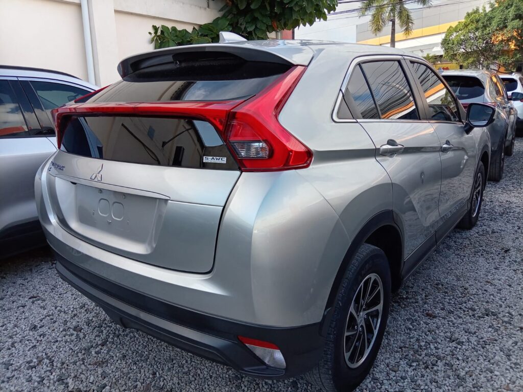 Mitsubishi Eclipse Cross ES 2020