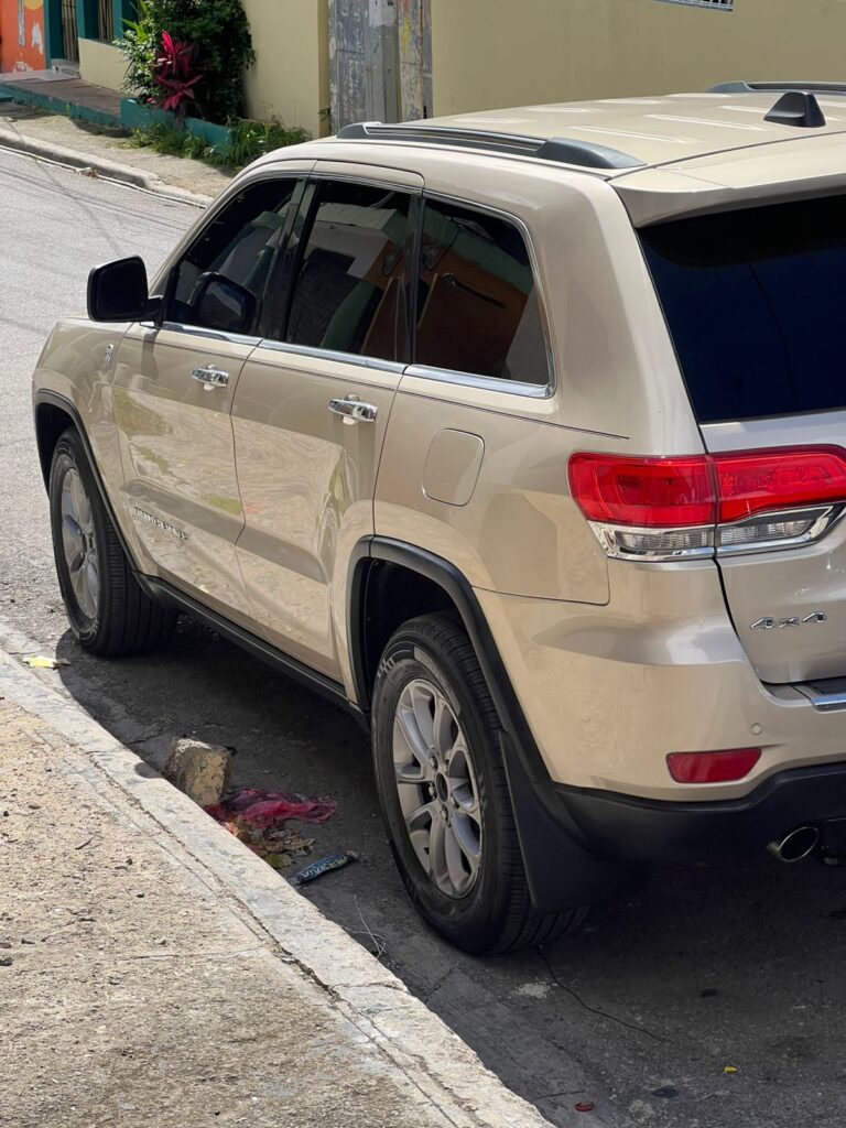 Jeep Grand Cherokee Laredo 2014