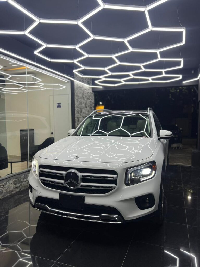 Mercedes-Benz GLB 200 2020