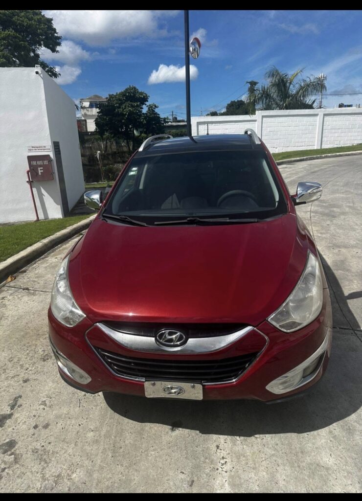 Hyundai Tucson SEL PLUS 2011