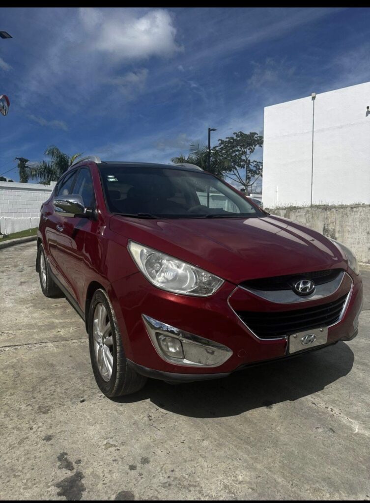 Hyundai Tucson SEL PLUS 2011