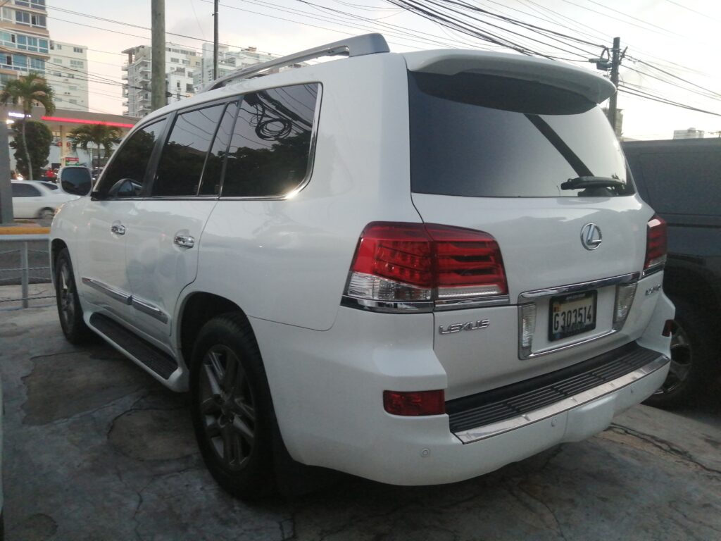 Lexus LX 570 2014