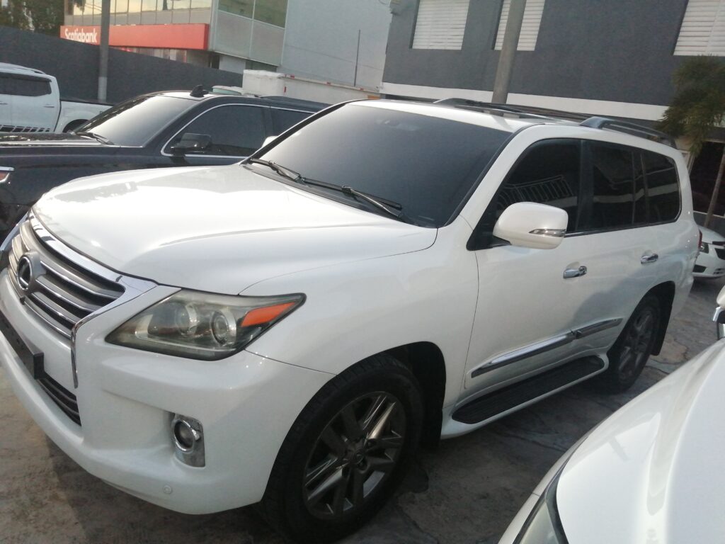 Lexus LX 570 2014