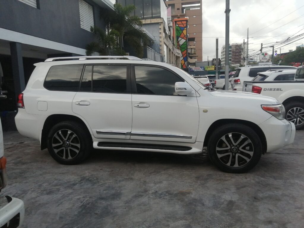 Toyota Land Cruiser VX 2008
