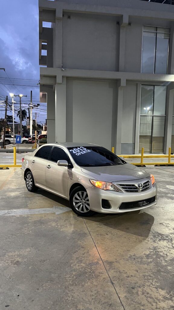 Toyota Corolla LE 2013
