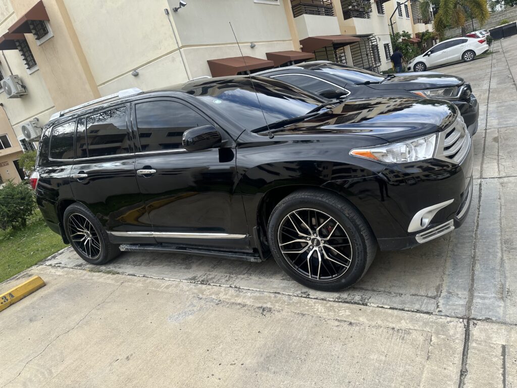 Toyota Highlander Limited 2012